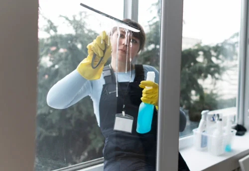 Nettoyage de vitres intérieures et extérieures à Brevilliers